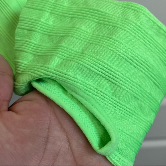 Free People Movement Offside Layer Top in Green Size XS/S - Picture 4 of 7